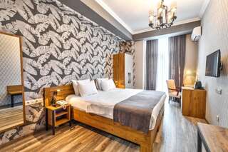 Отель Hotel City Тбилиси Стандартный двухместный номер с 2 отдельными кроватями-1