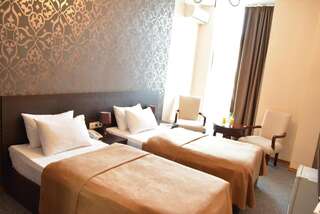 Отель Hotel City Тбилиси Стандартный двухместный номер с 2 отдельными кроватями-7